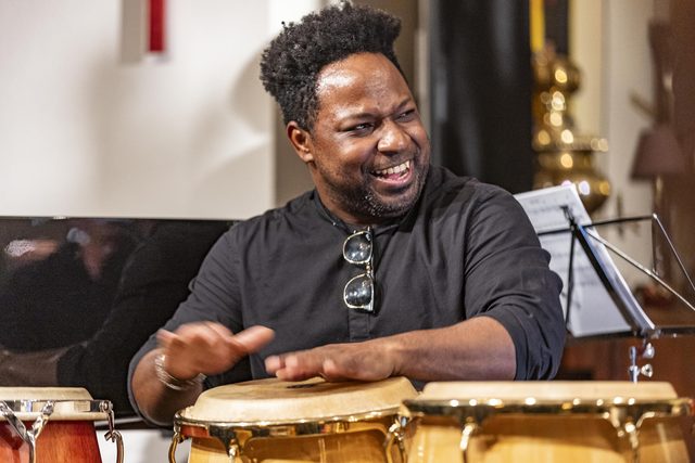Keisel Jiménez on percussion